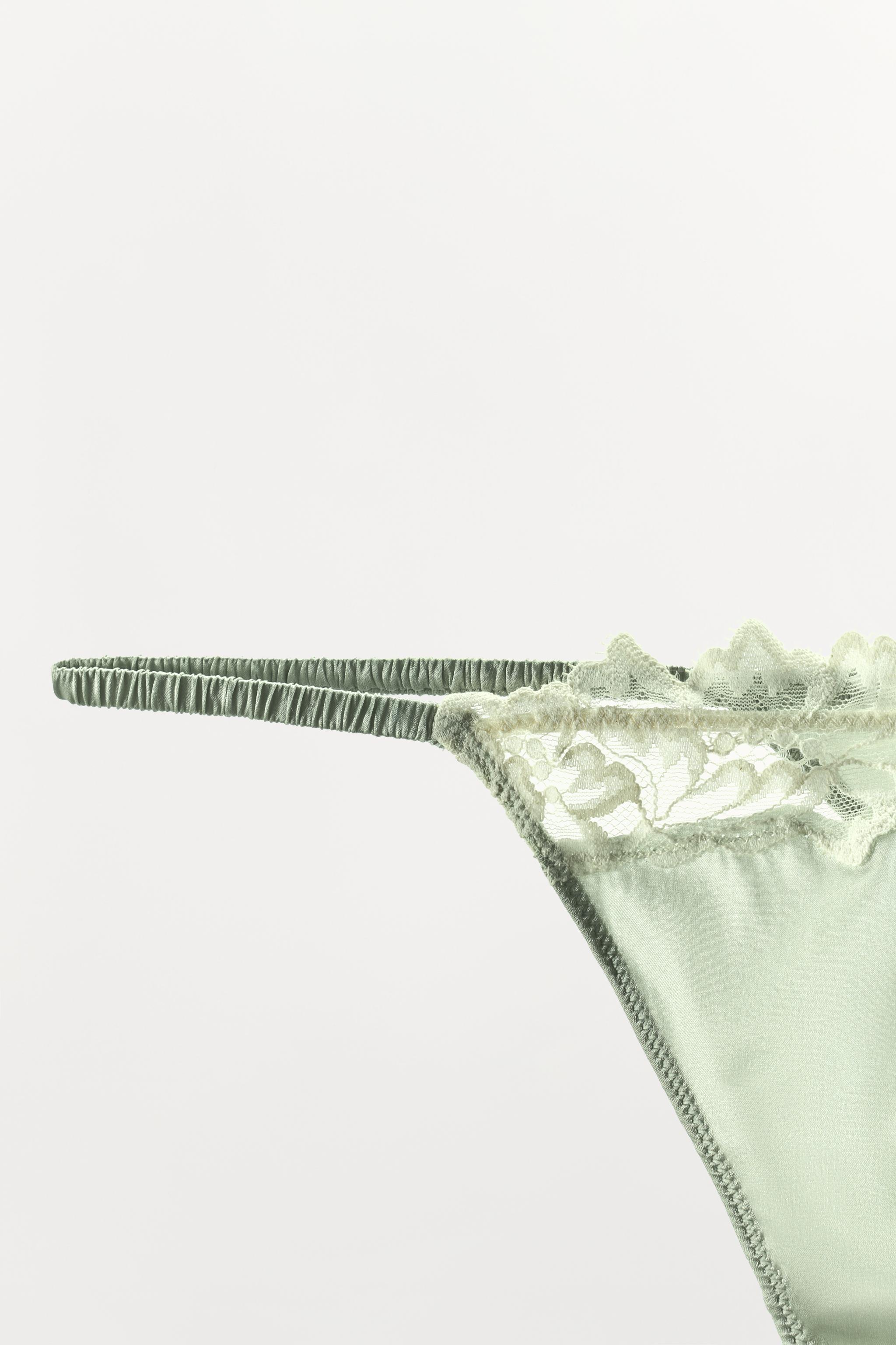 SILK LACE THONG